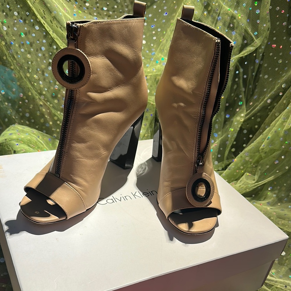 Calvin Klein Tan Heeled Boots Modern Design